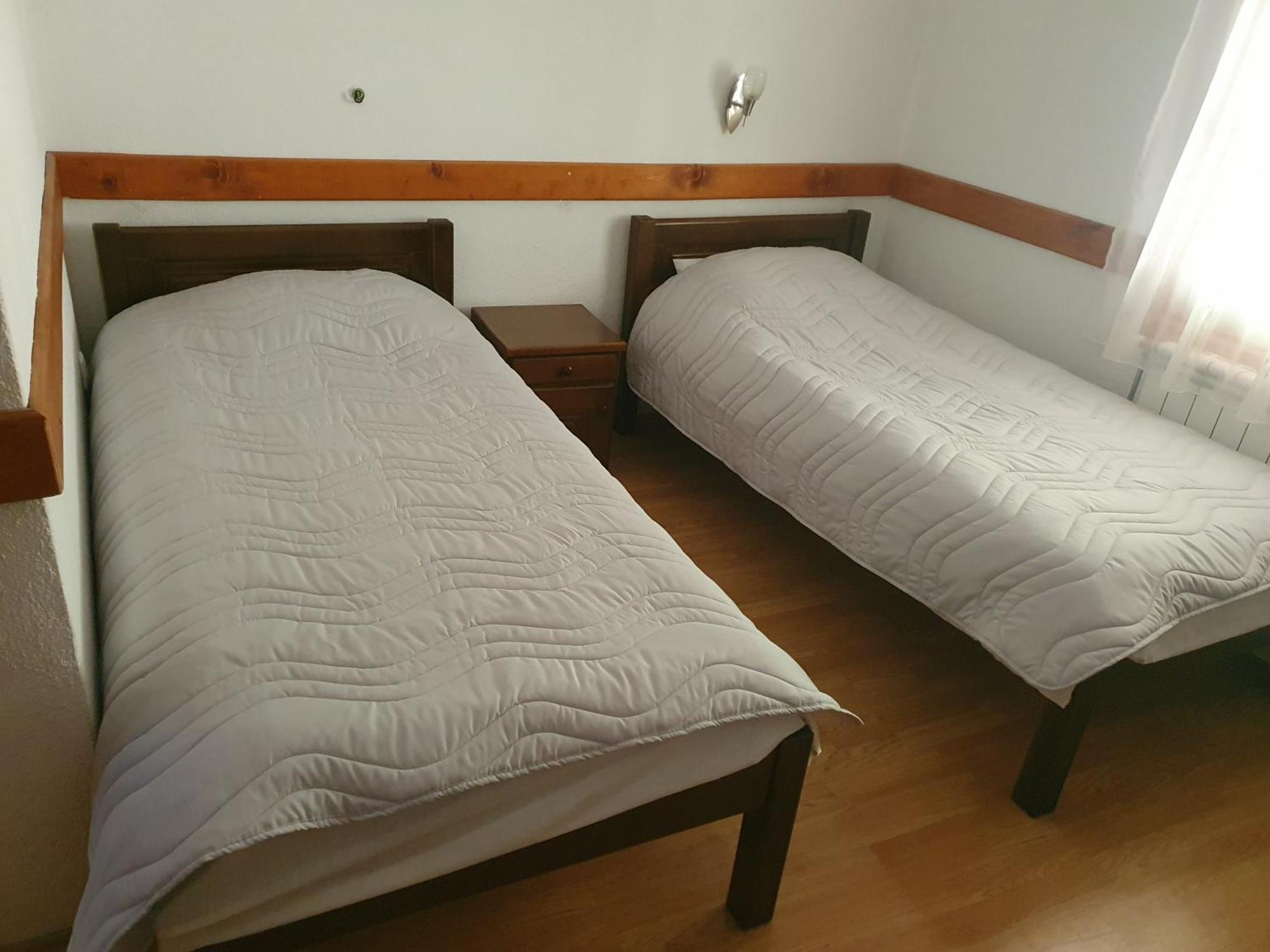베라네 Etno Selo Vrelo & Camping 게스트하우스 외부 사진
