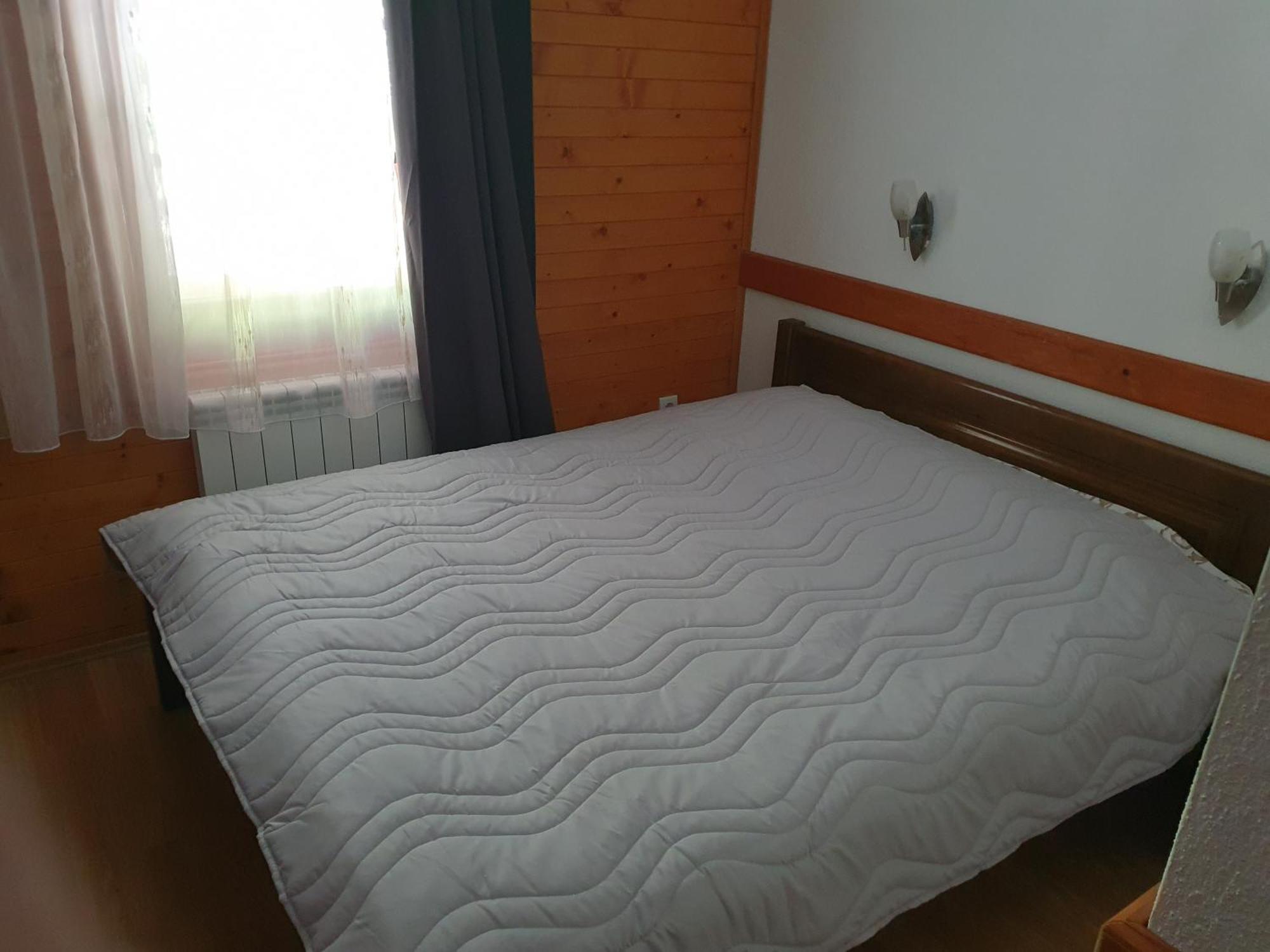 베라네 Etno Selo Vrelo & Camping 게스트하우스 외부 사진